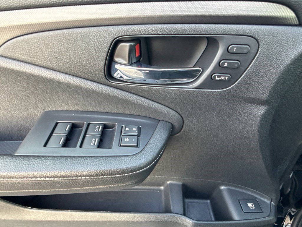 Certified 2025 Honda Ridgeline RTL image 22