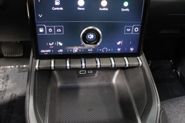 Used 2026 GMC Terrain Elevation w/ Technology Package II FWD image 31
