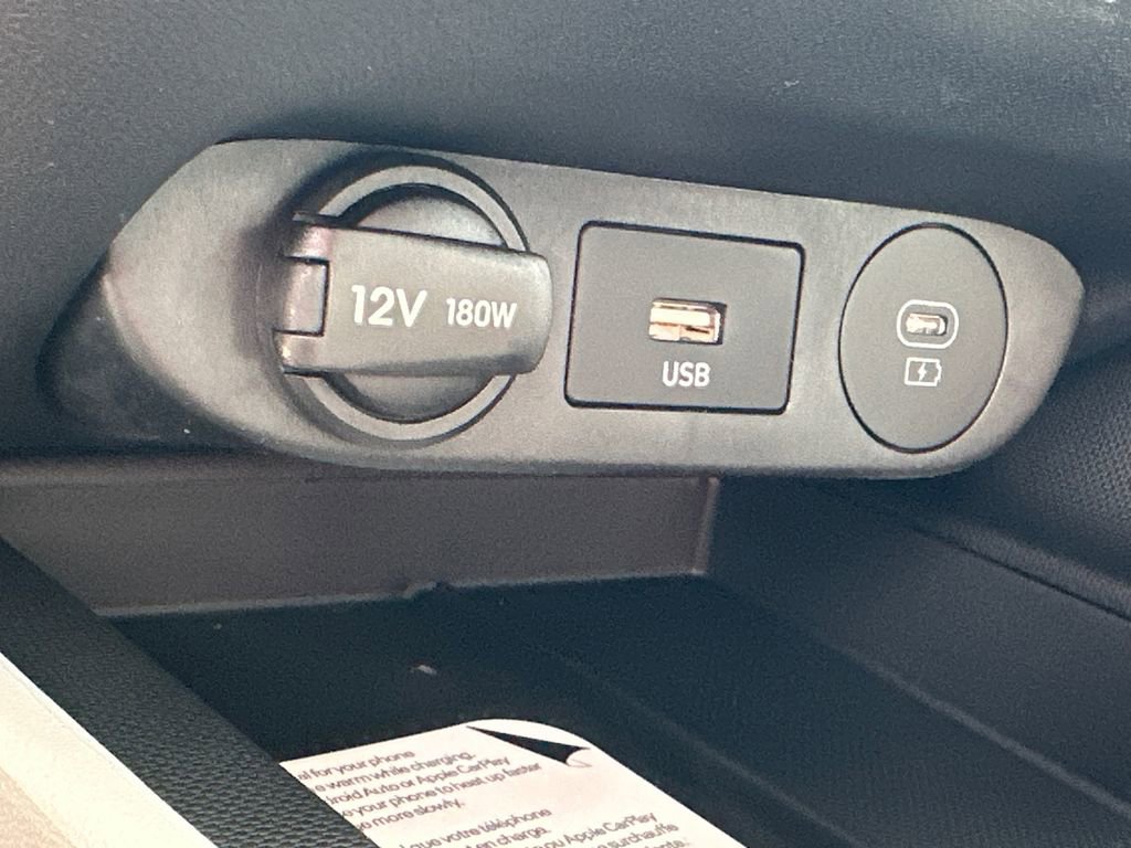 New 2026 Hyundai Elantra Limited image 32