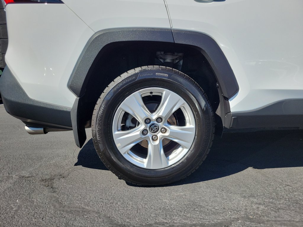 Used 2021 Toyota RAV4 XLE w/ Carpet Mat Package (TMS) FWD image 7