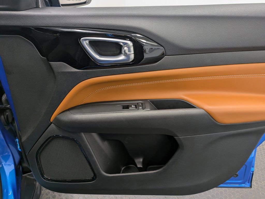 Used 2024 Jeep Compass Limited image 28