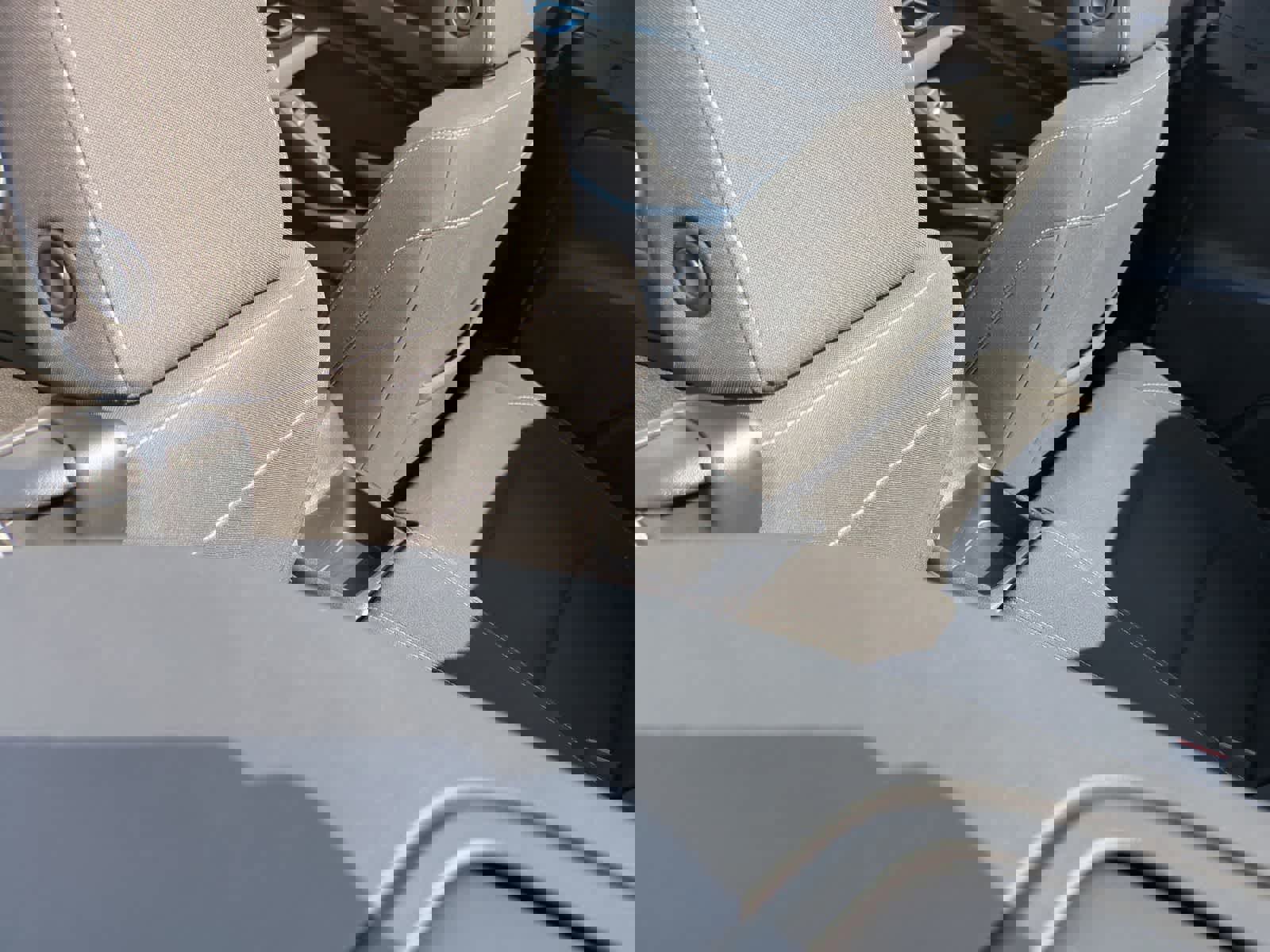 Used 2020 Chevrolet Camaro LT image 19