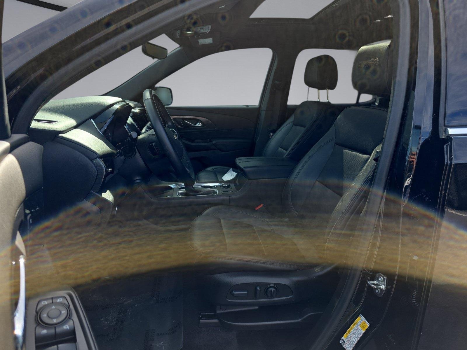Used 2023 Chevrolet Traverse High Country AWD/4WD image 19