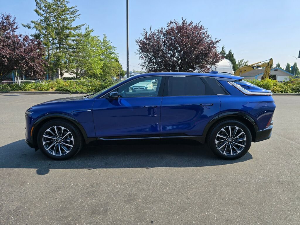 Used 2024 Cadillac Lyriq Sport image 4