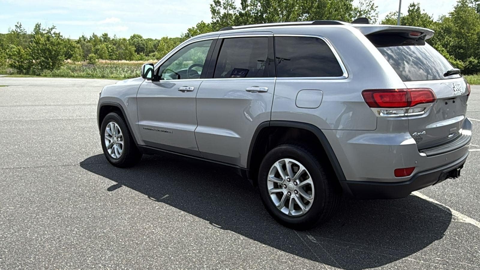 Used 2021 Jeep Grand Cherokee Laredo X AWD/4WD image 10