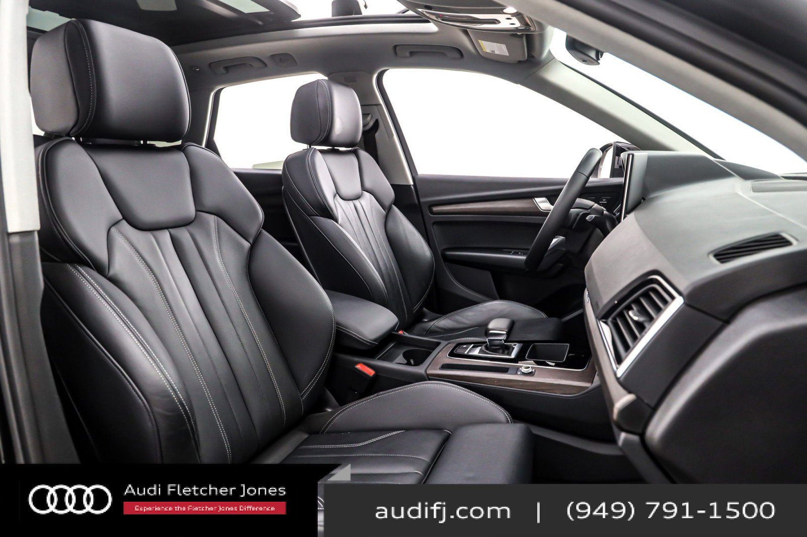 Used 2023 Audi Q5 e Premium w/ Convenience Package image 8