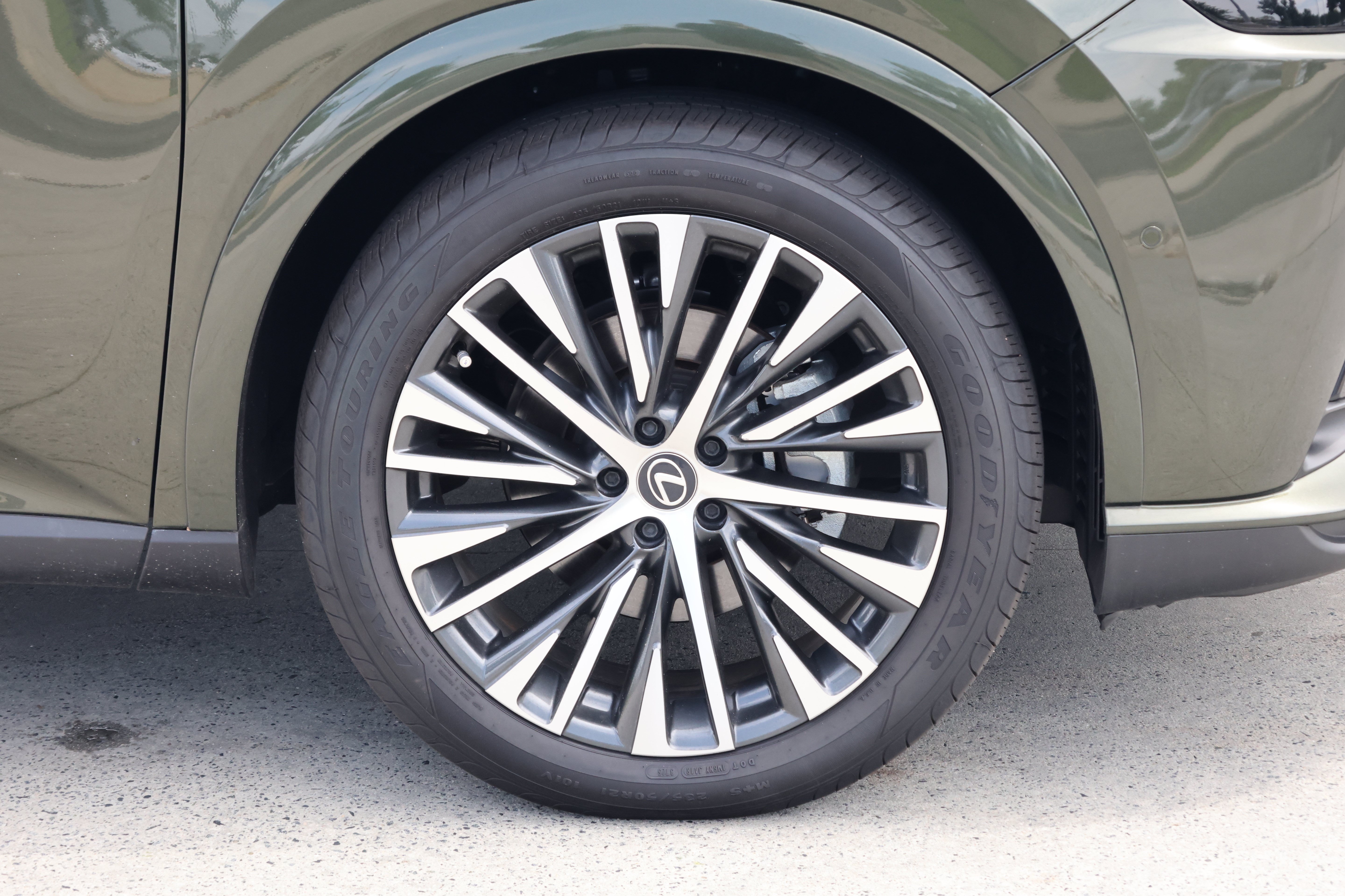 Used 2025 Lexus RX 350 Premium Plus w/ Convenience Package FWD image 11