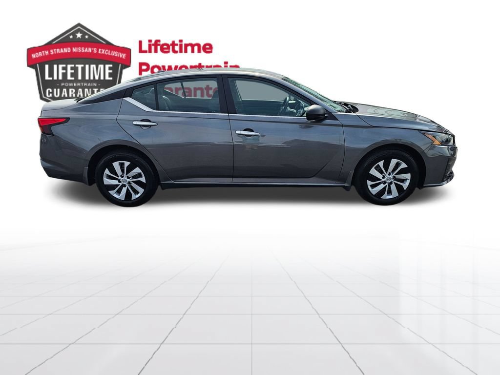 Used 2025 Nissan Altima 2.5 S FWD image 6