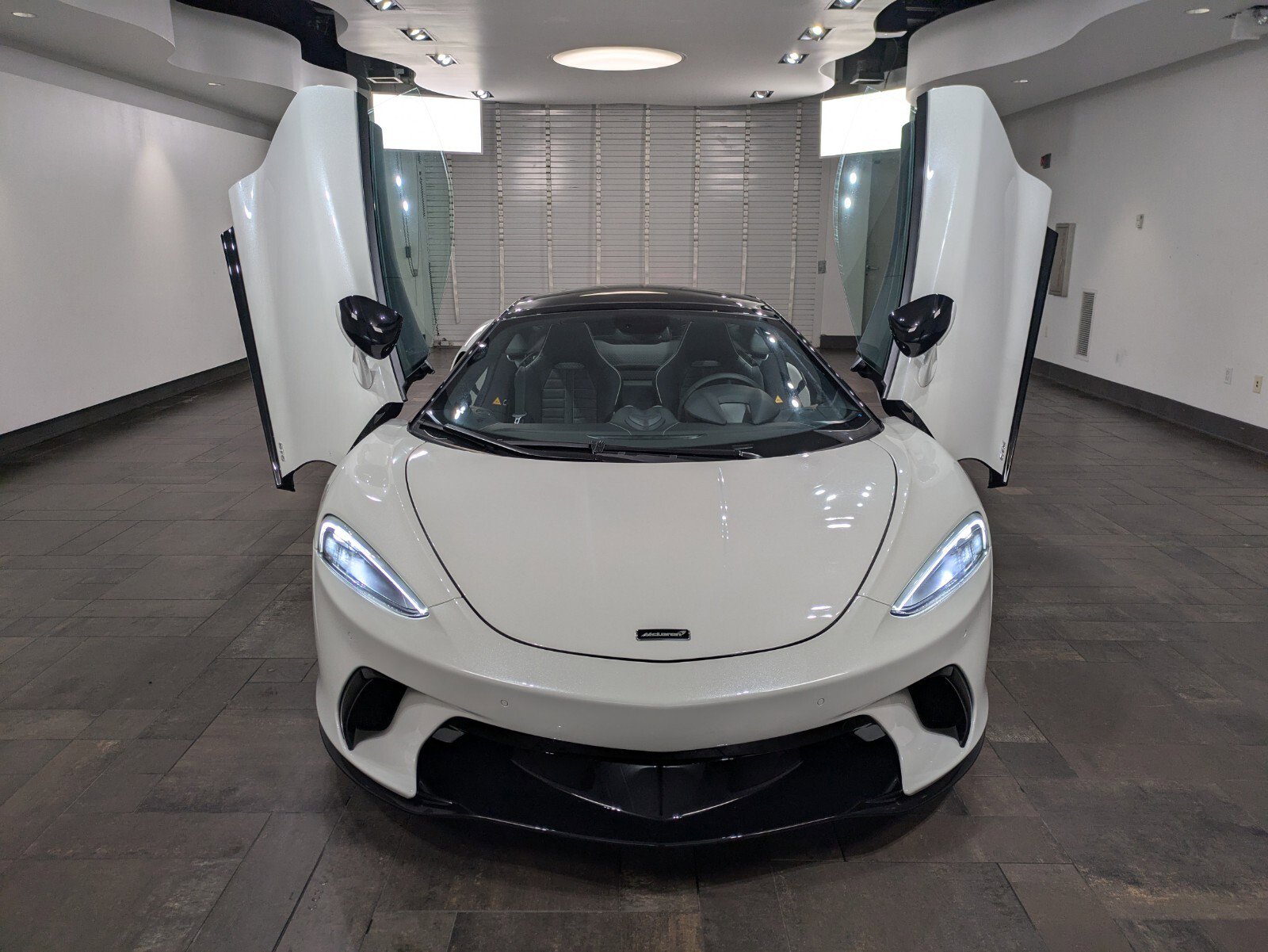 New 2025 McLaren GTS image 23