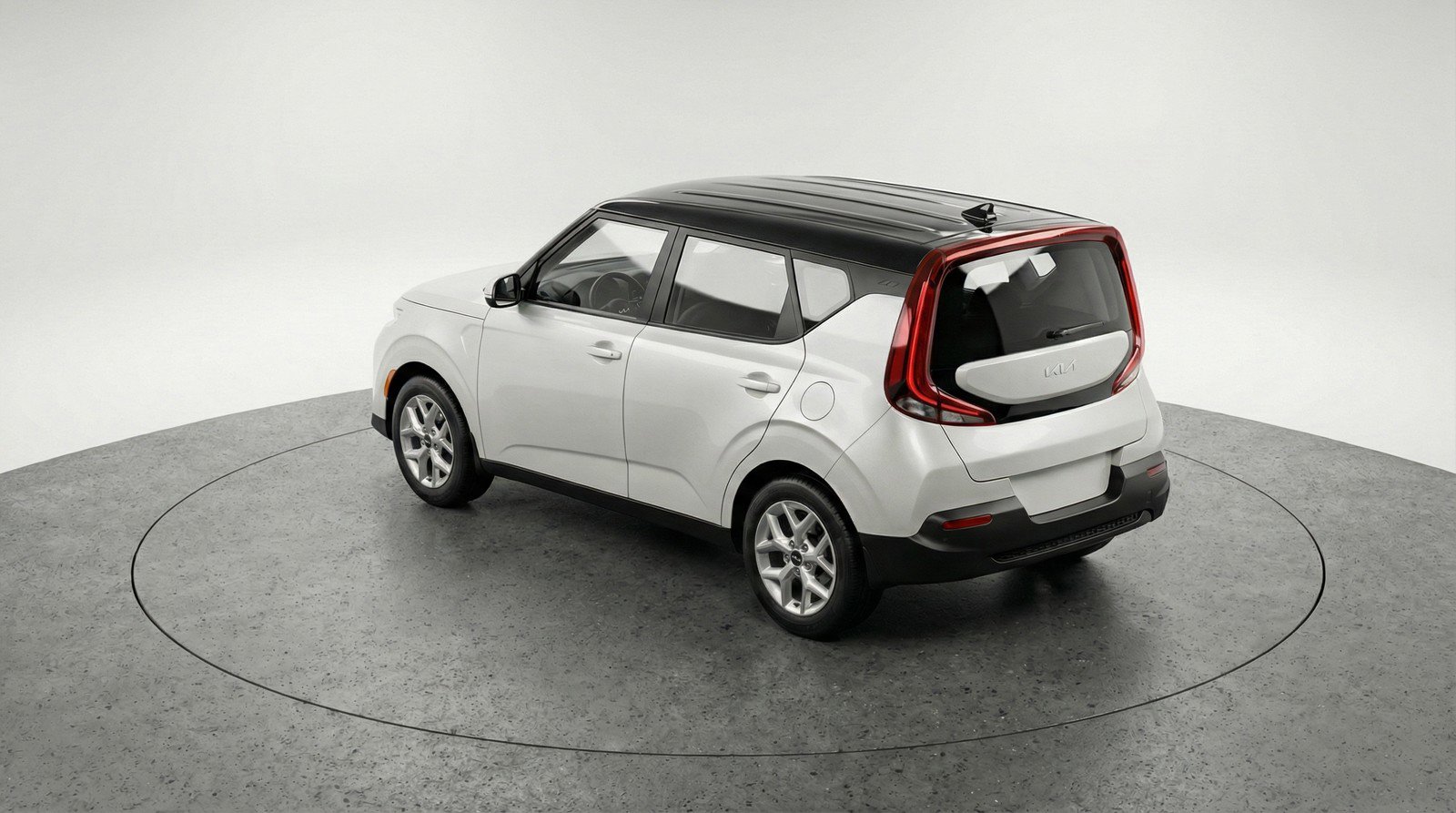 Used 2025 Kia Soul LX w/ LX Technology Package FWD image 6