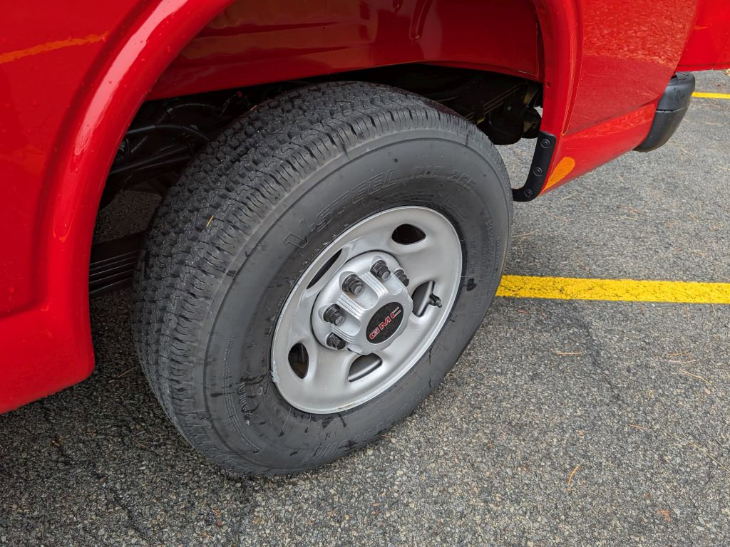 New 2025 GMC Savana 3500 image 35