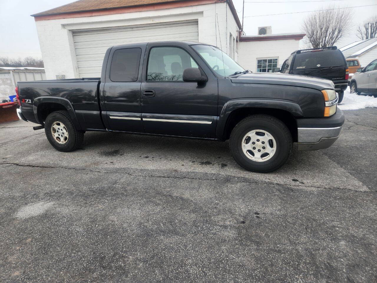Used 2004 Chevrolet Silverado 1500 4x4 Extended Cab w/ Z71 image 2