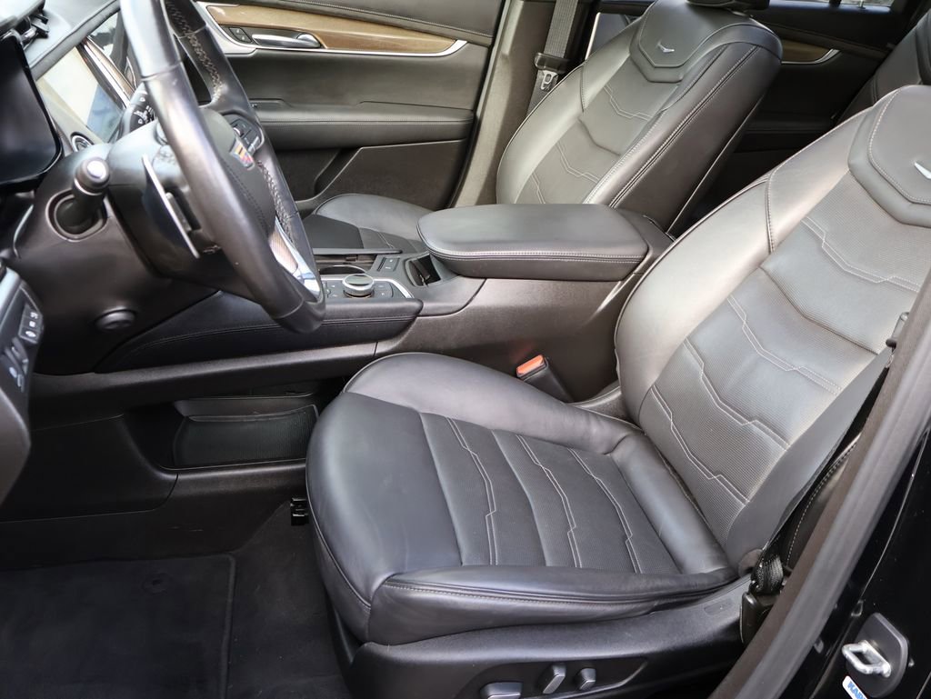 Used 2023 Cadillac XT6 Sport w/ Platinum Package image 51