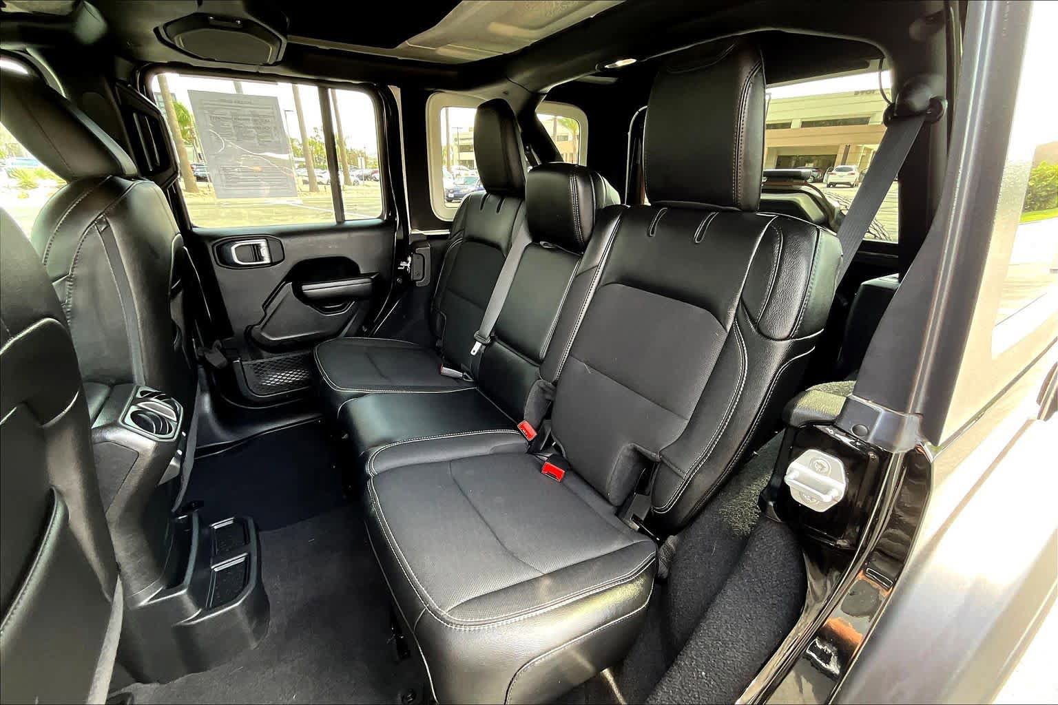 Used 2021 Jeep Wrangler Unlimited Sport AWD/4WD image 17