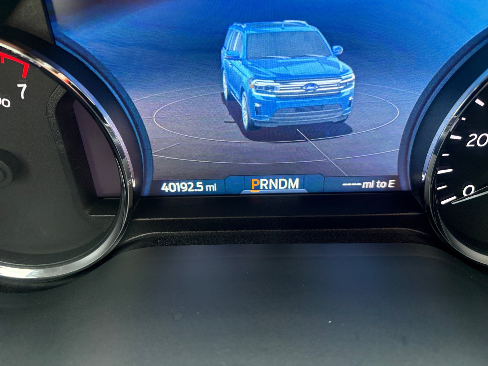 Used 2023 Ford Expedition Limited RWD image 3