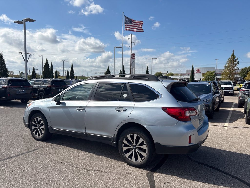 Used 2016 Subaru Outback 2.5i Limited AWD/4WD image 5