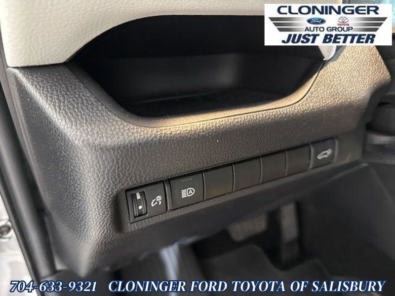 Used 2023 Toyota RAV4 XLE Premium image 25