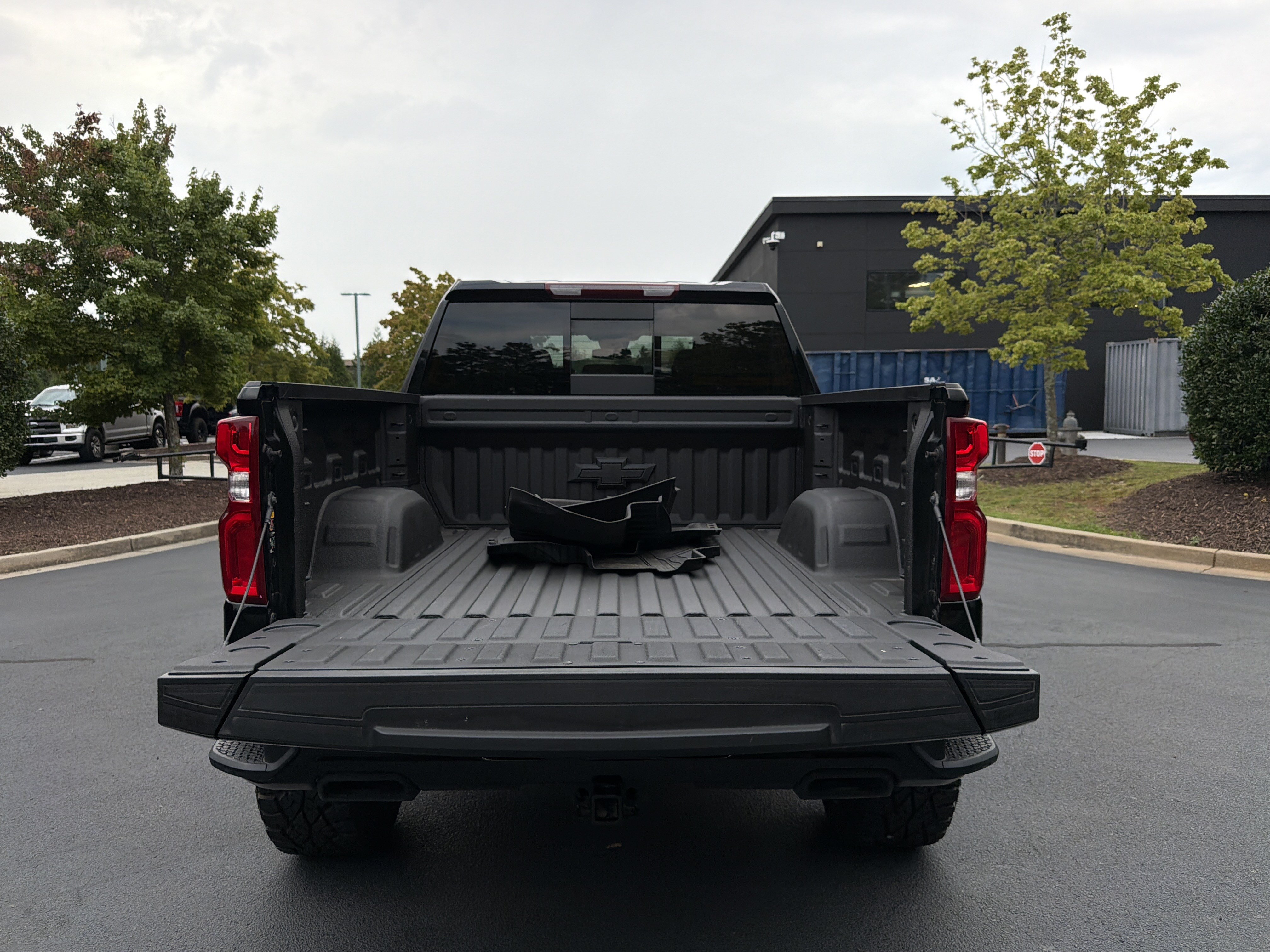 Used 2026 Chevrolet Silverado 1500 RST w/ Dark Appearance Package AWD/4WD image 54