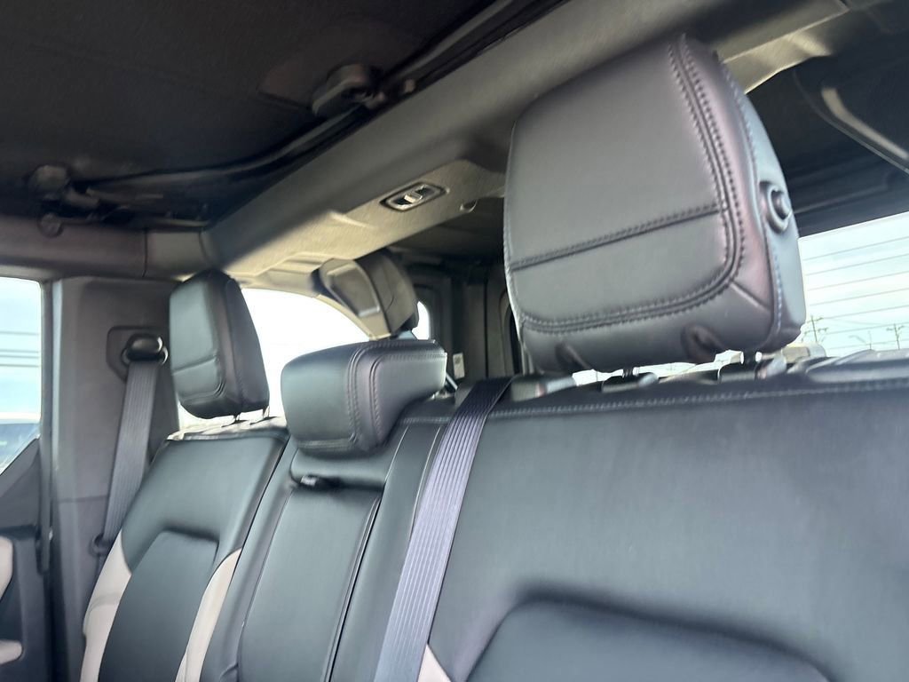 Used 2023 Ford Bronco Wildtrak image 25