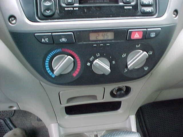 Used 2002 Toyota RAV4 4WD image 27