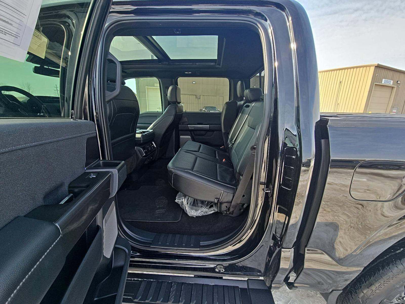 Used 2022 Ford F150 Lariat w/ Equipment Group 502A High image 27