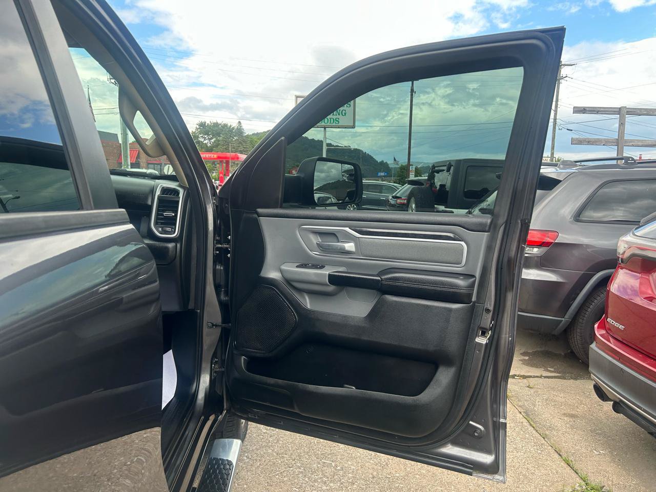 Used 2020 RAM 1500 Big Horn AWD/4WD image 48