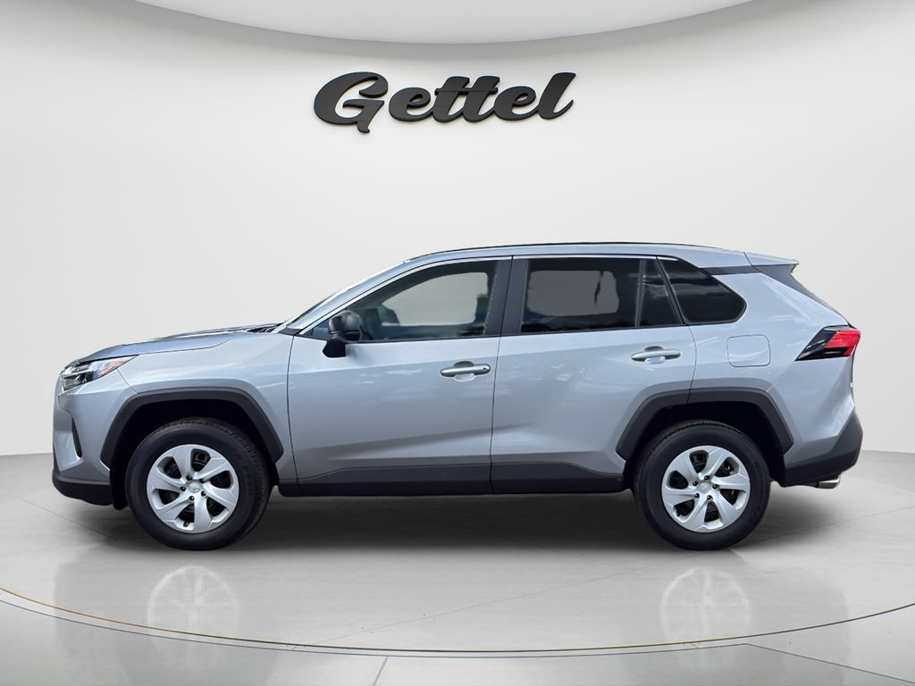 Used 2024 Toyota RAV4 LE FWD image 8