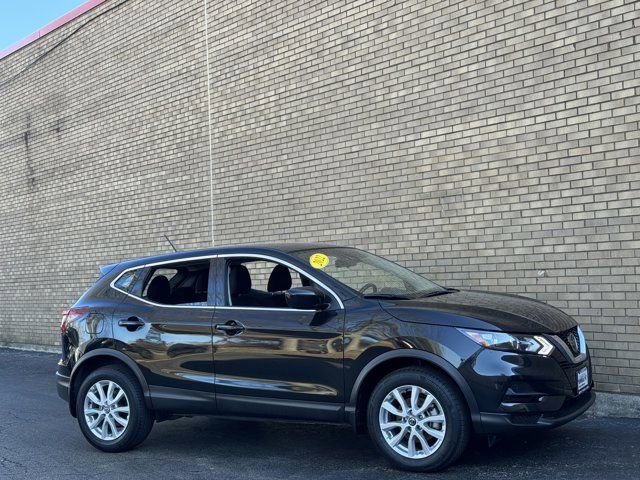 Used 2022 Nissan Rogue Sport S image 6