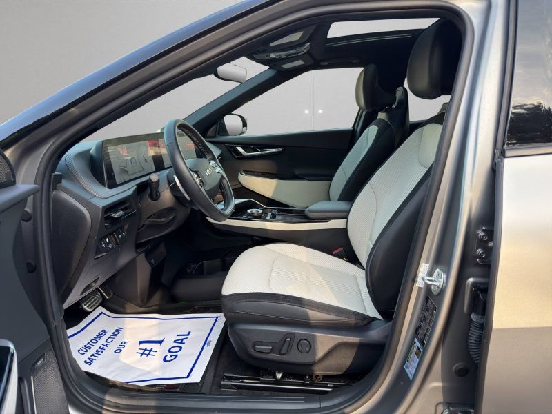 Used 2022 Kia EV6 GT-Line w/ GT-Line White Seat Package AWD/4WD image 9
