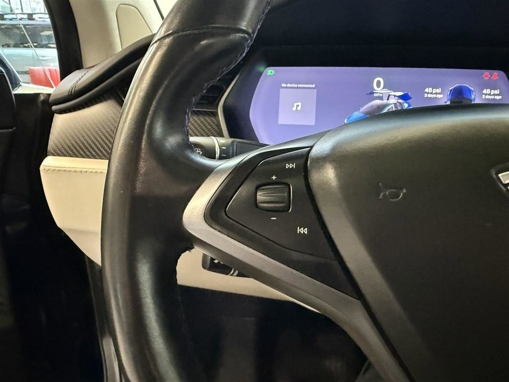 Used 2018 Tesla Model X 100D AWD/4WD image 33