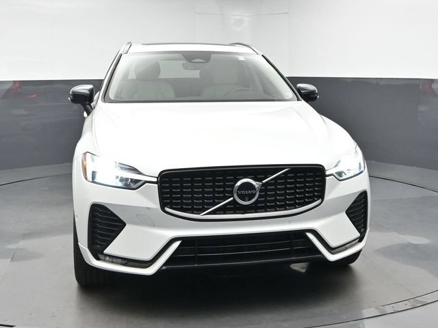 Used 2024 Volvo XC60 B5 Plus w/ Protection Package Premier AWD/4WD image 2