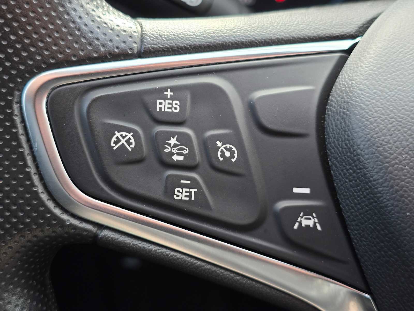 Used 2023 Chevrolet Malibu LT image 35