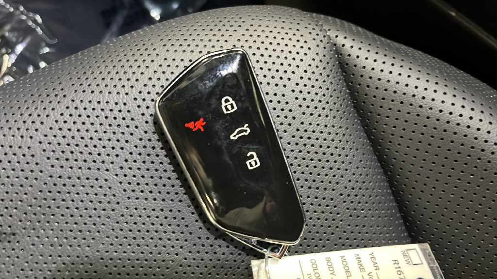 Used 2024 Volkswagen ID.4 Pro S AWD/4WD image 39
