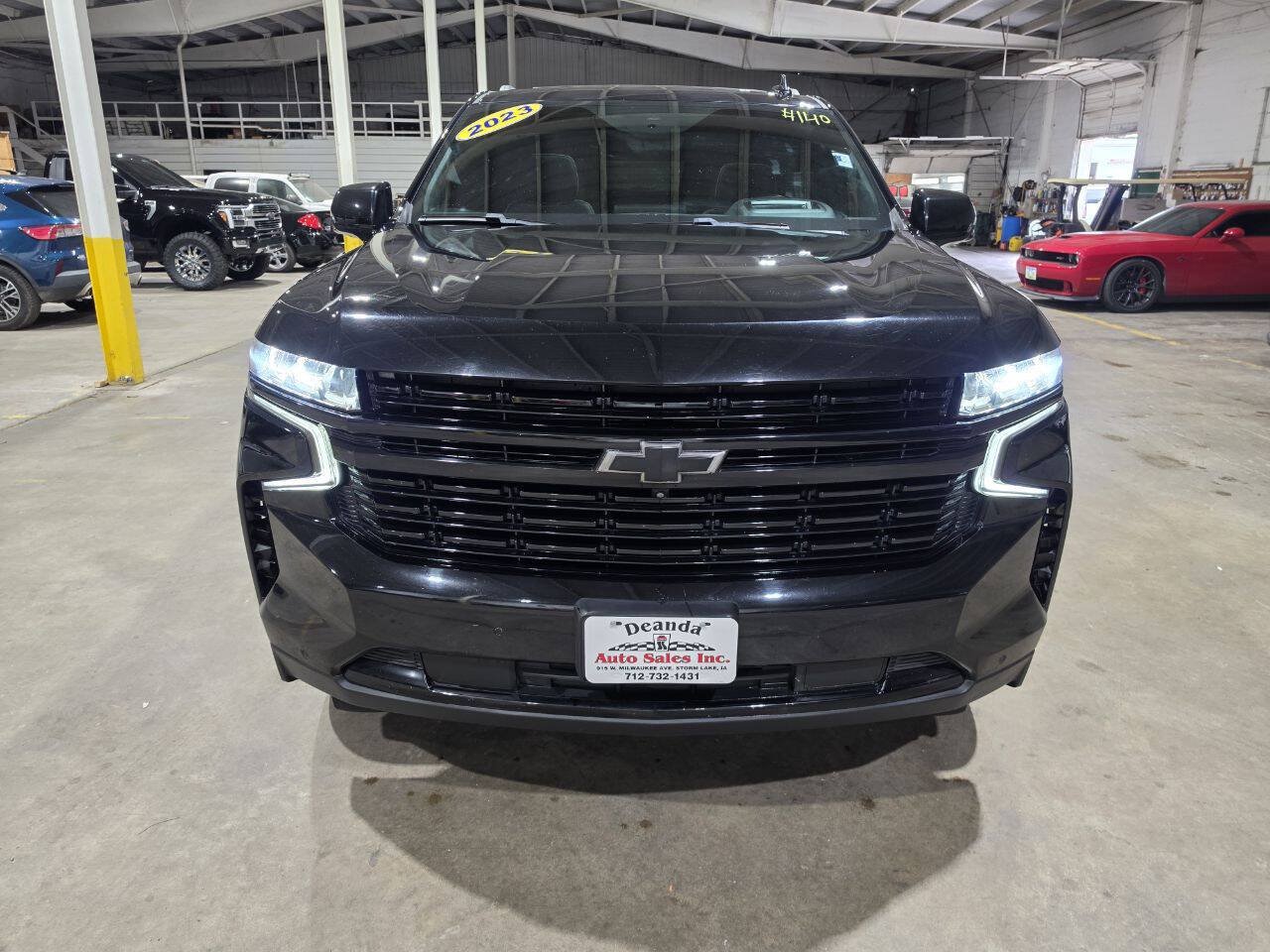Used 2023 Chevrolet Suburban Premier AWD/4WD image 22