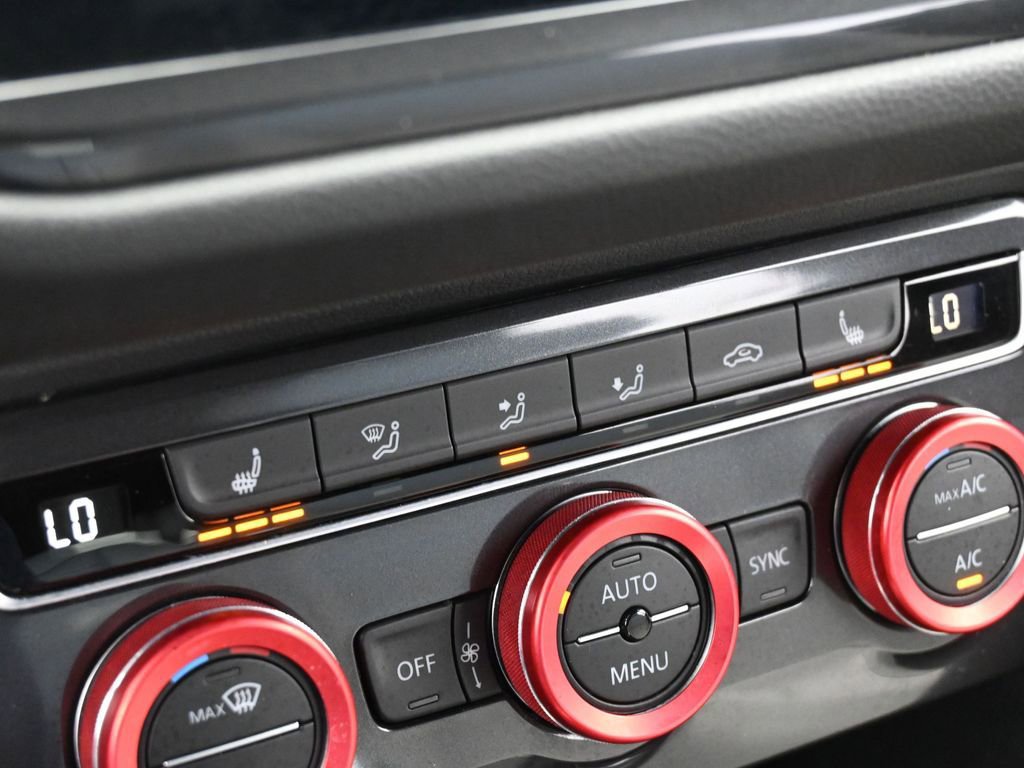 Used 2020 Volkswagen Tiguan SE R-Line image 26