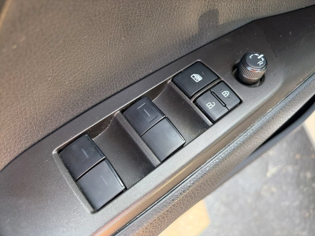 Used 2022 Toyota Camry LE w/ Convenience Package FWD image 18