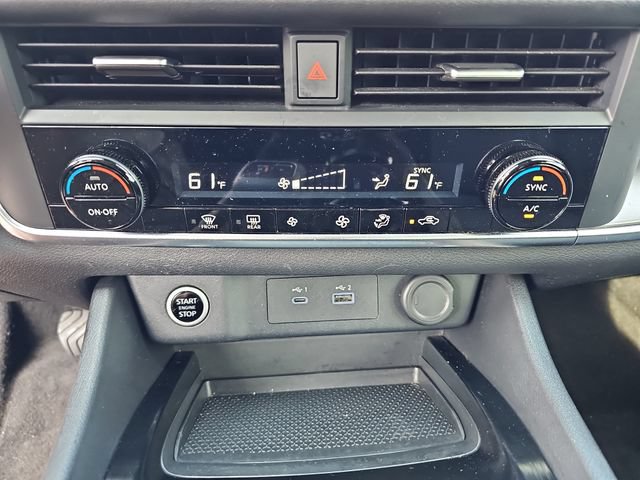 Used 2023 Nissan Rogue SV AWD/4WD image 28