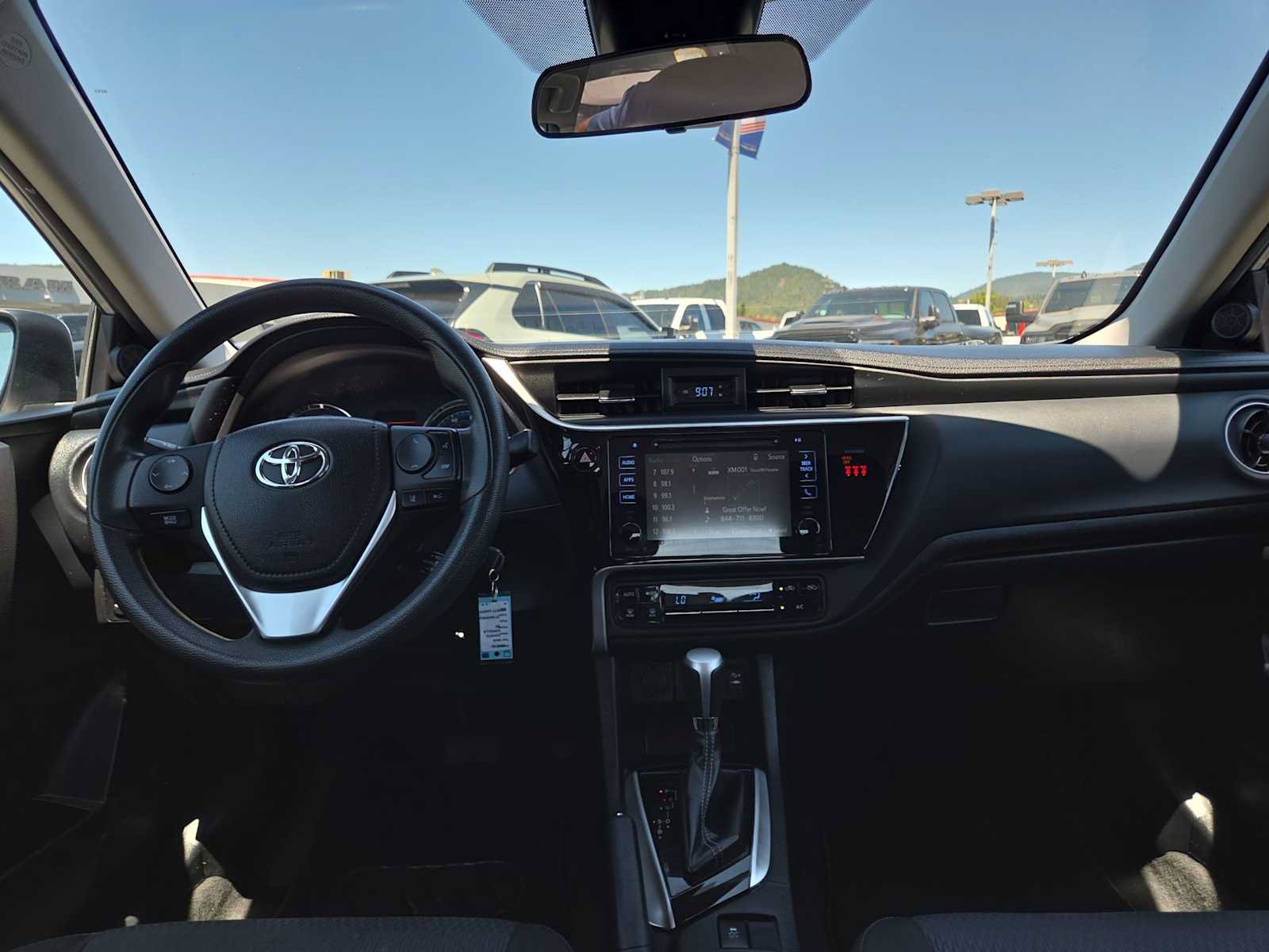 Used 2018 Toyota Corolla LE w/ LE Premium Package FWD image 18