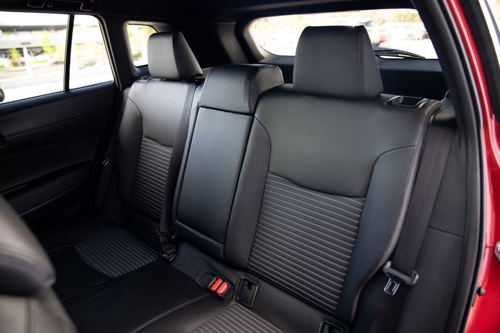 Used 2025 Toyota Corolla Cross AWD Hybrid w/ Convenience Package image 14