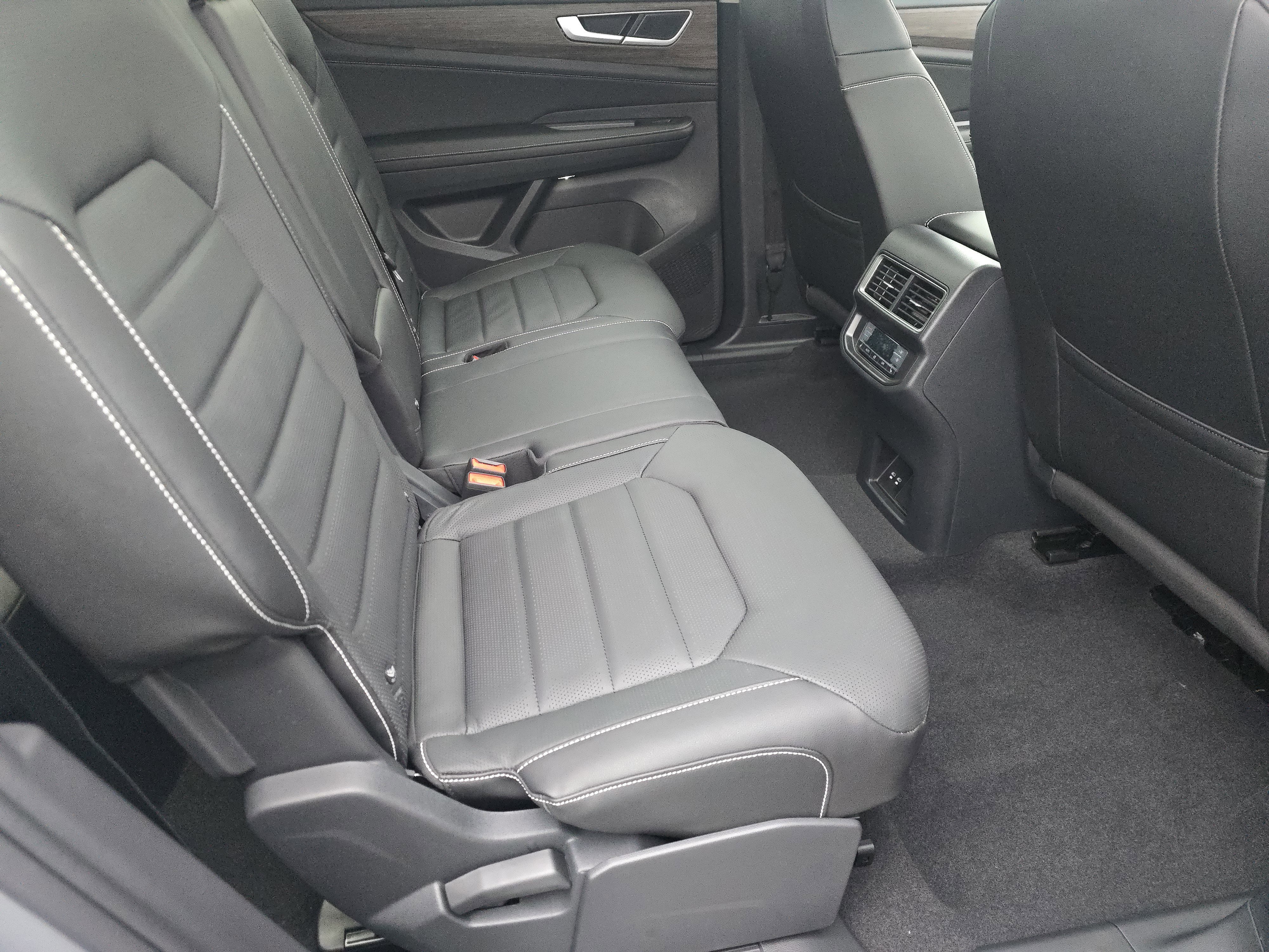 New 2026 Volkswagen Atlas SEL image 17