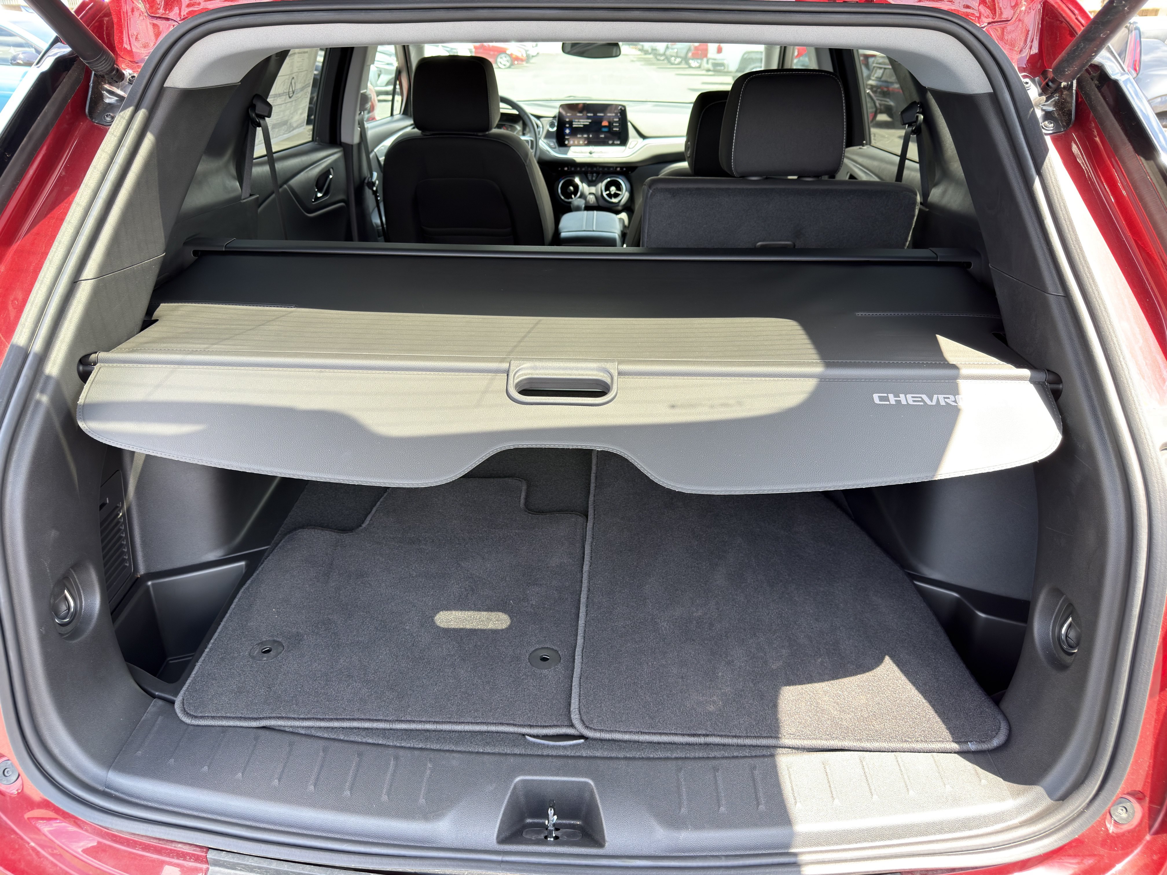 New 2025 Chevrolet Blazer LT w/ Convenience Package FWD image 16