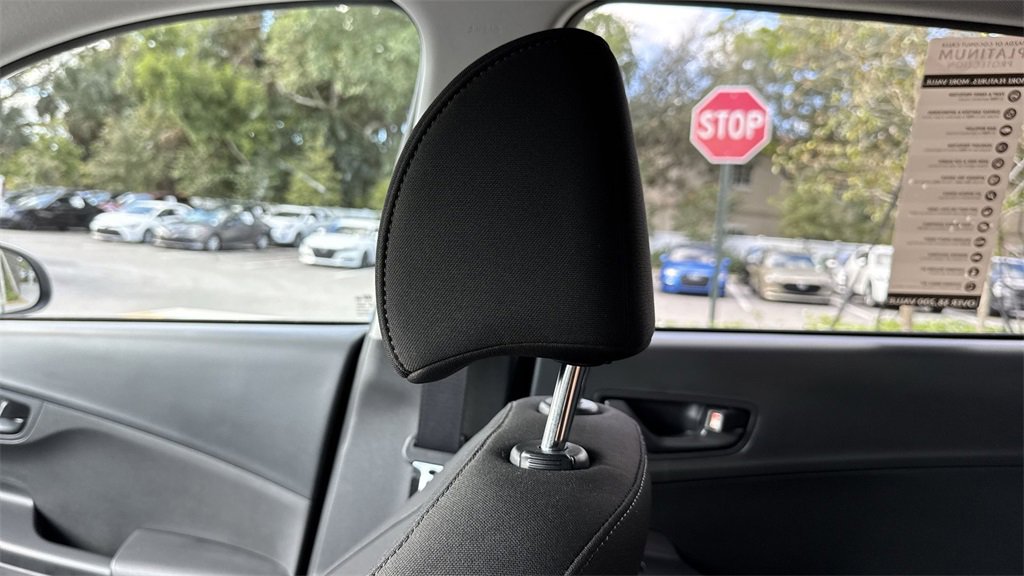 Used 2022 Hyundai Kona SEL image 17