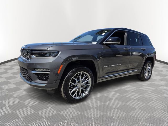 Used 2025 Jeep Grand Cherokee Summit image 3