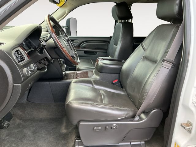 Used 2013 GMC Sierra 3500 Denali w/ Suspension Package, Off-Road image 9