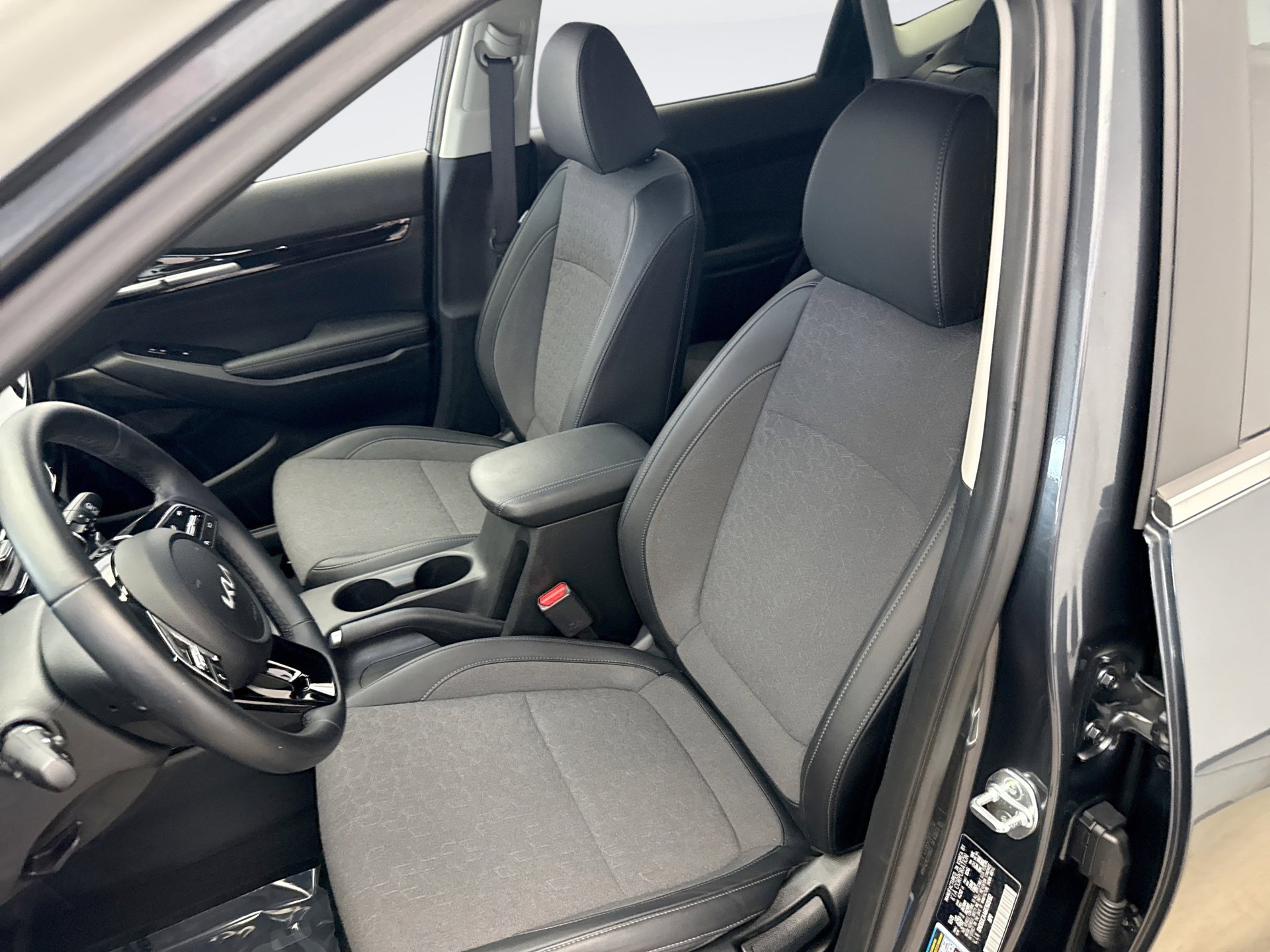 Used 2024 Kia Seltos S image 11