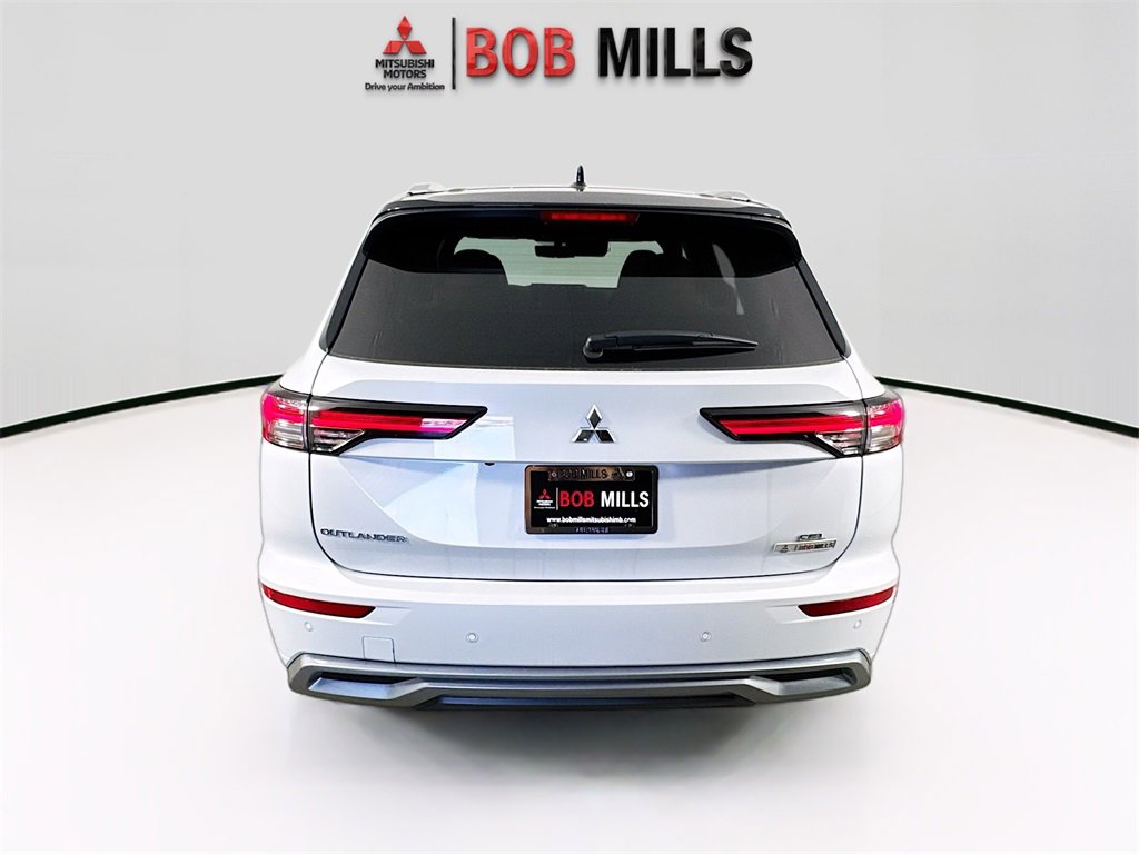 New 2025 Mitsubishi Outlander SEL image 6