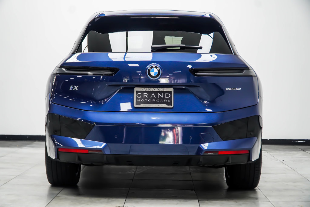 Used 2025 BMW iX xDrive50 w/ Premium Package AWD/4WD image 15
