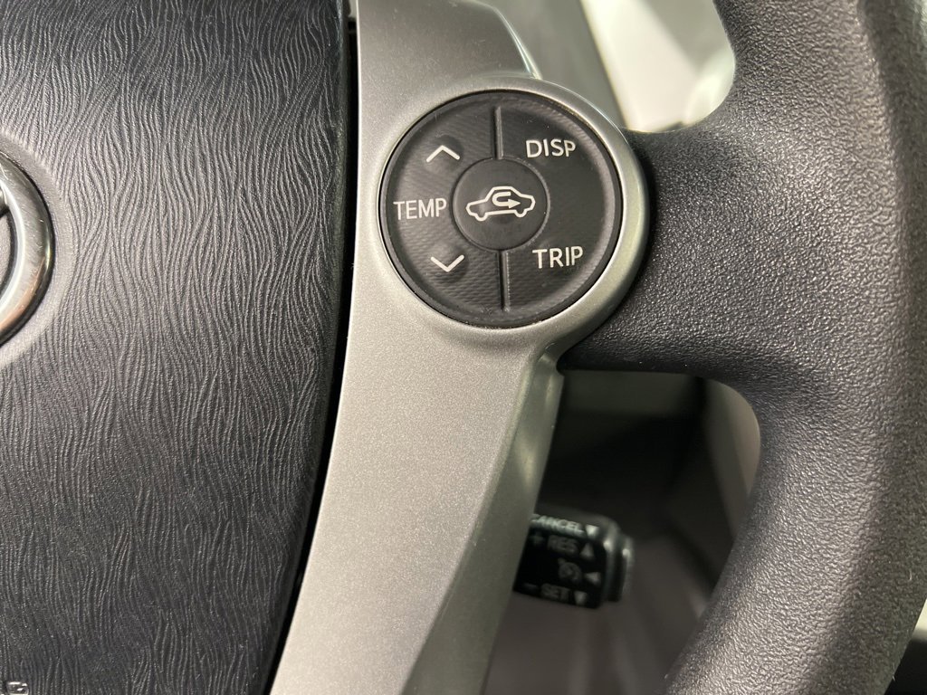 Used 2014 Toyota Prius V Three image 18