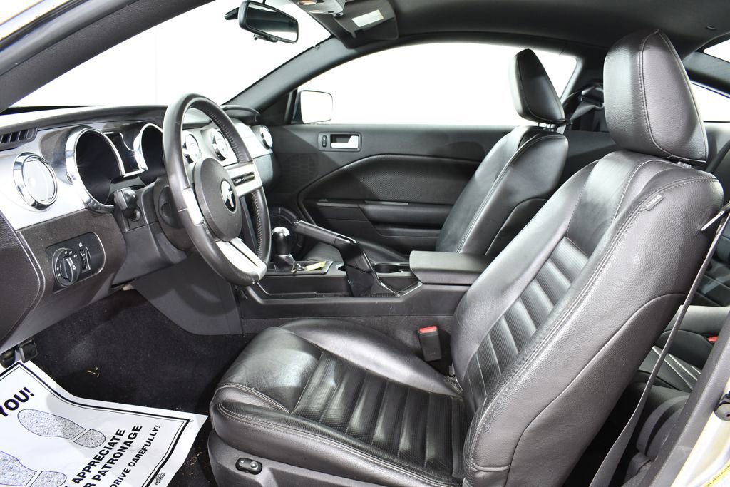Used 2009 Ford Mustang GT Premium RWD image 6
