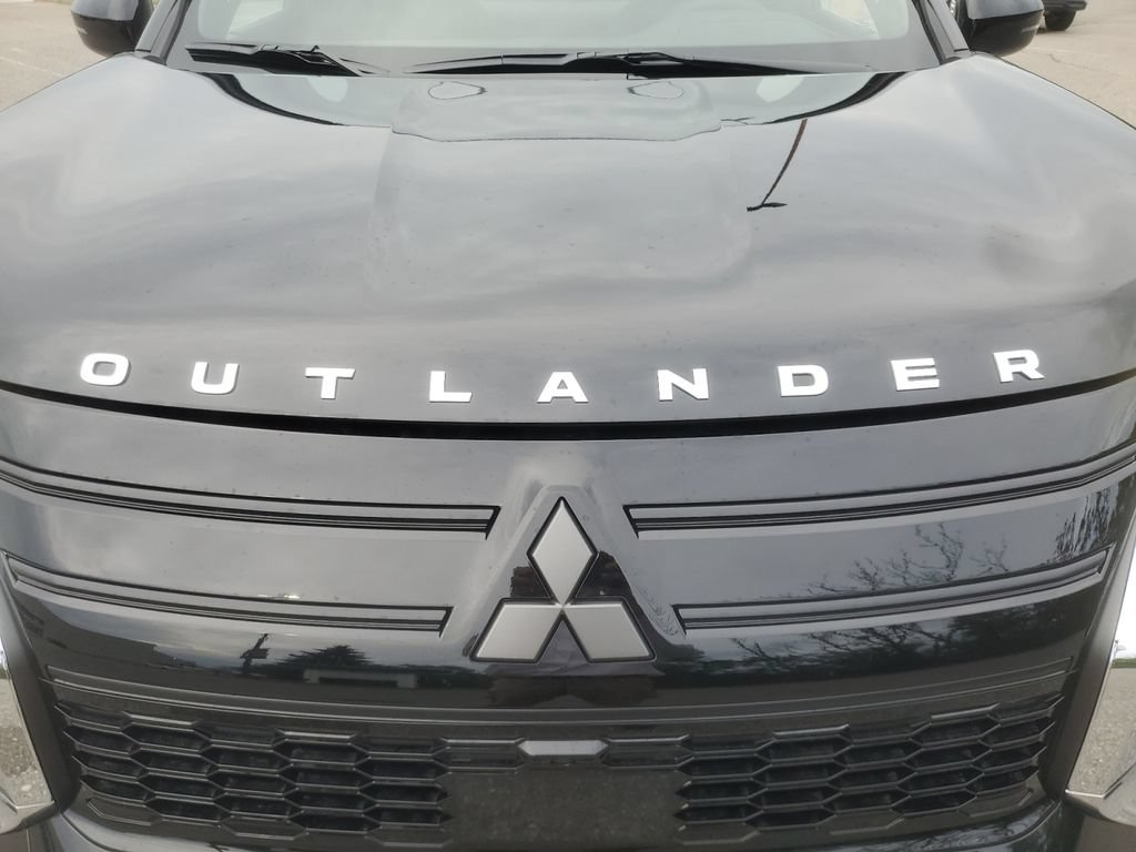 New 2026 Mitsubishi Outlander LE AWD/4WD image 38